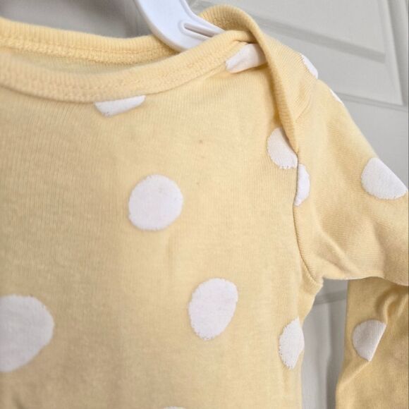 Free Gerber long sleeve onesie - Picture 2 of 5